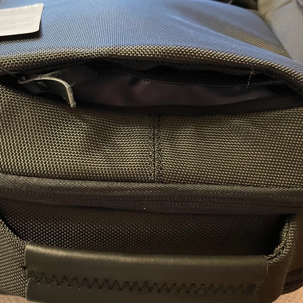 NWT Dell Premier Slim Computer Backpack/Bag